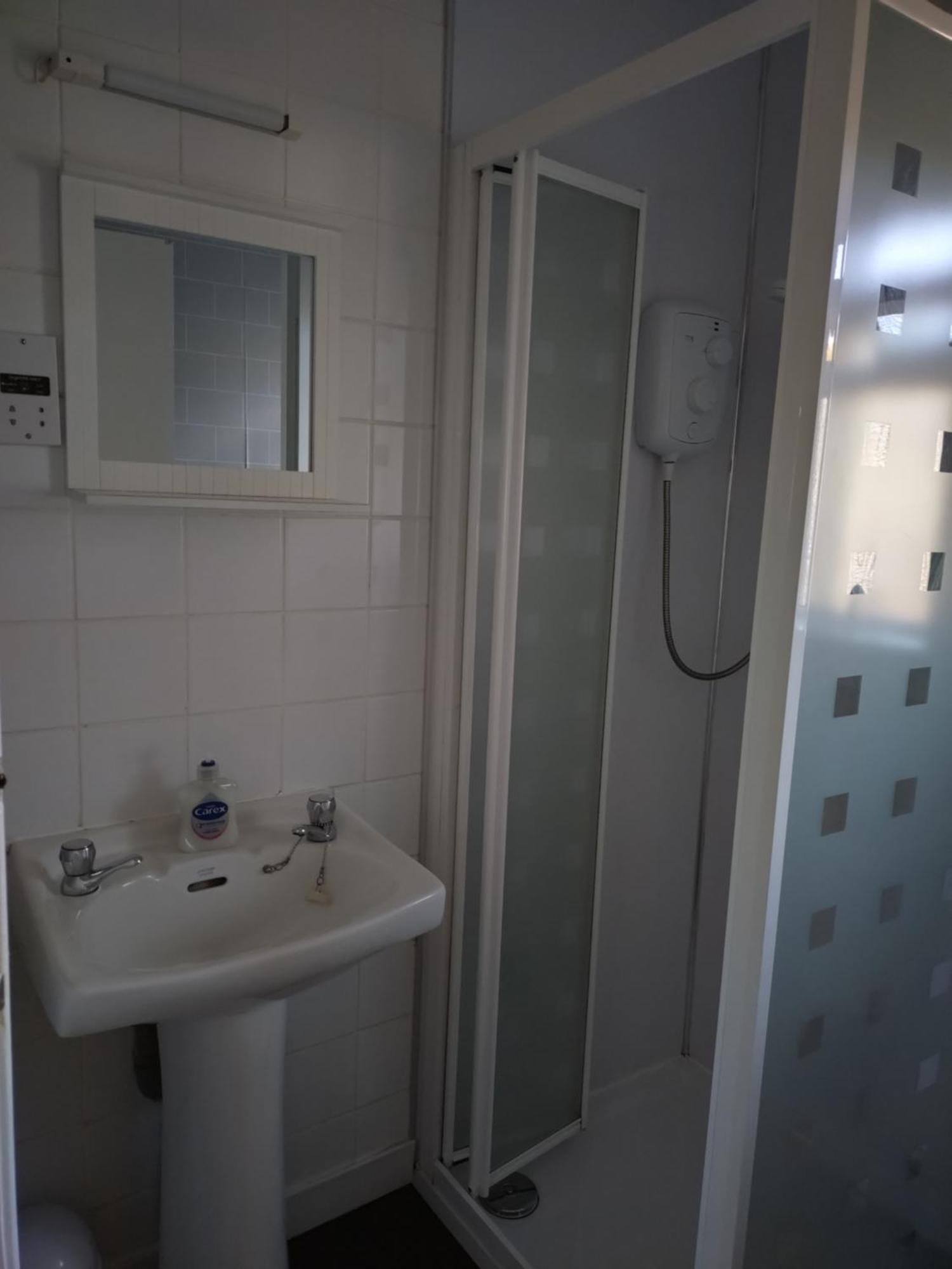Anchorage Guest House - Also 1 Room Available With Hot Tub,Must Be Booked Separately بالّوتْشْ الغرفة الصورة