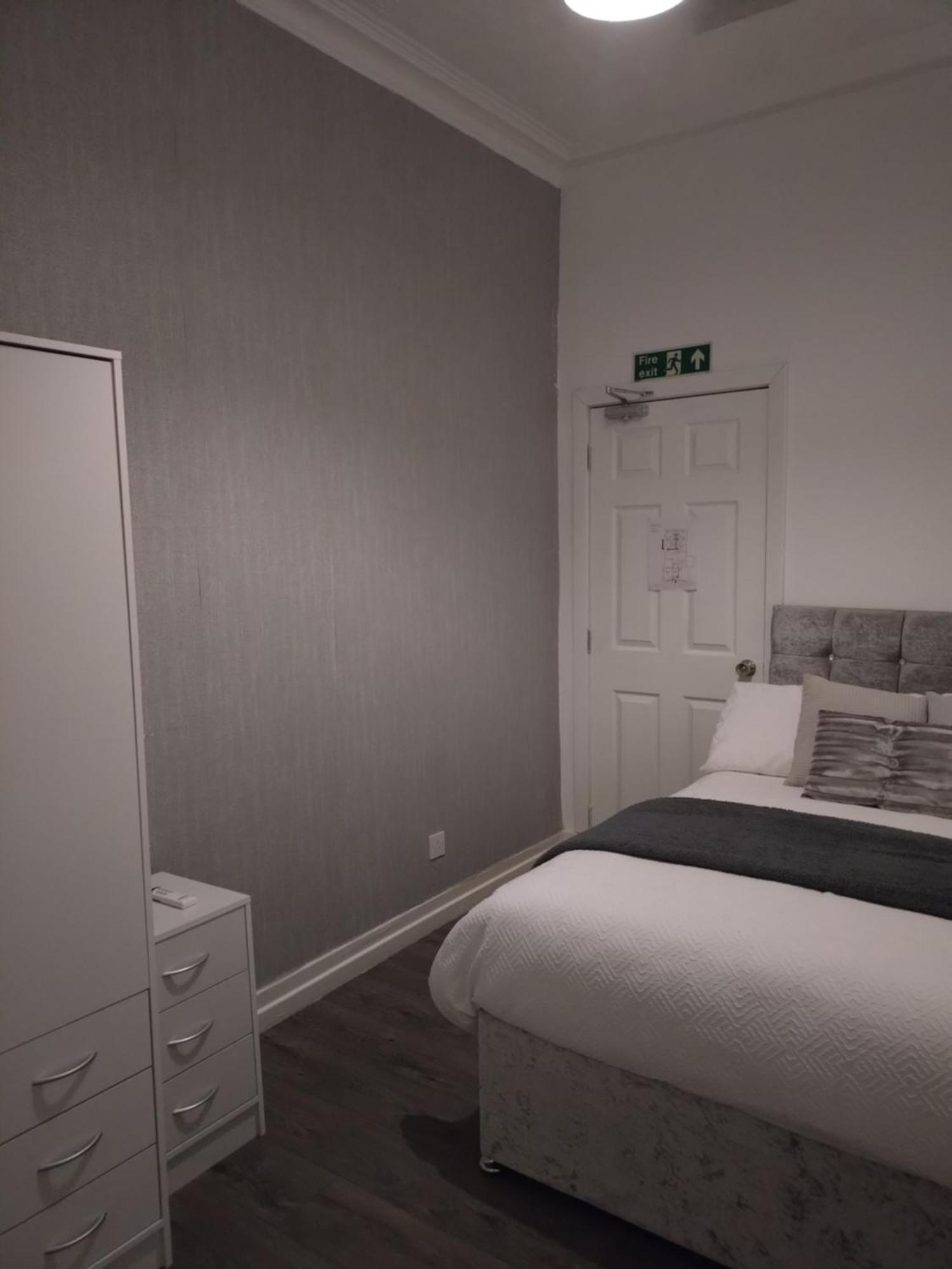 Anchorage Guest House - Also 1 Room Available With Hot Tub,Must Be Booked Separately بالّوتْشْ المظهر الخارجي الصورة