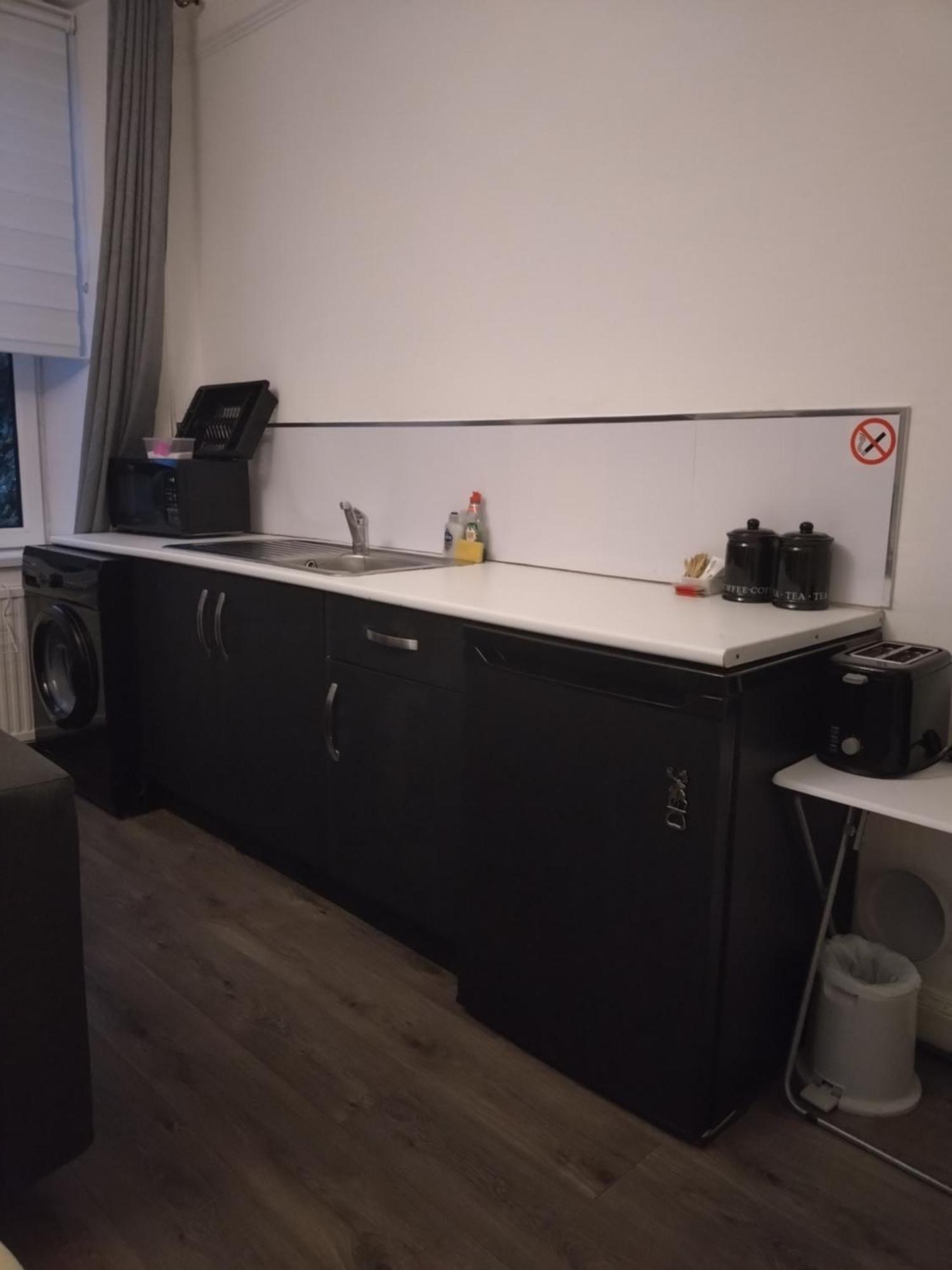 Anchorage Guest House - Also 1 Room Available With Hot Tub,Must Be Booked Separately بالّوتْشْ المظهر الخارجي الصورة
