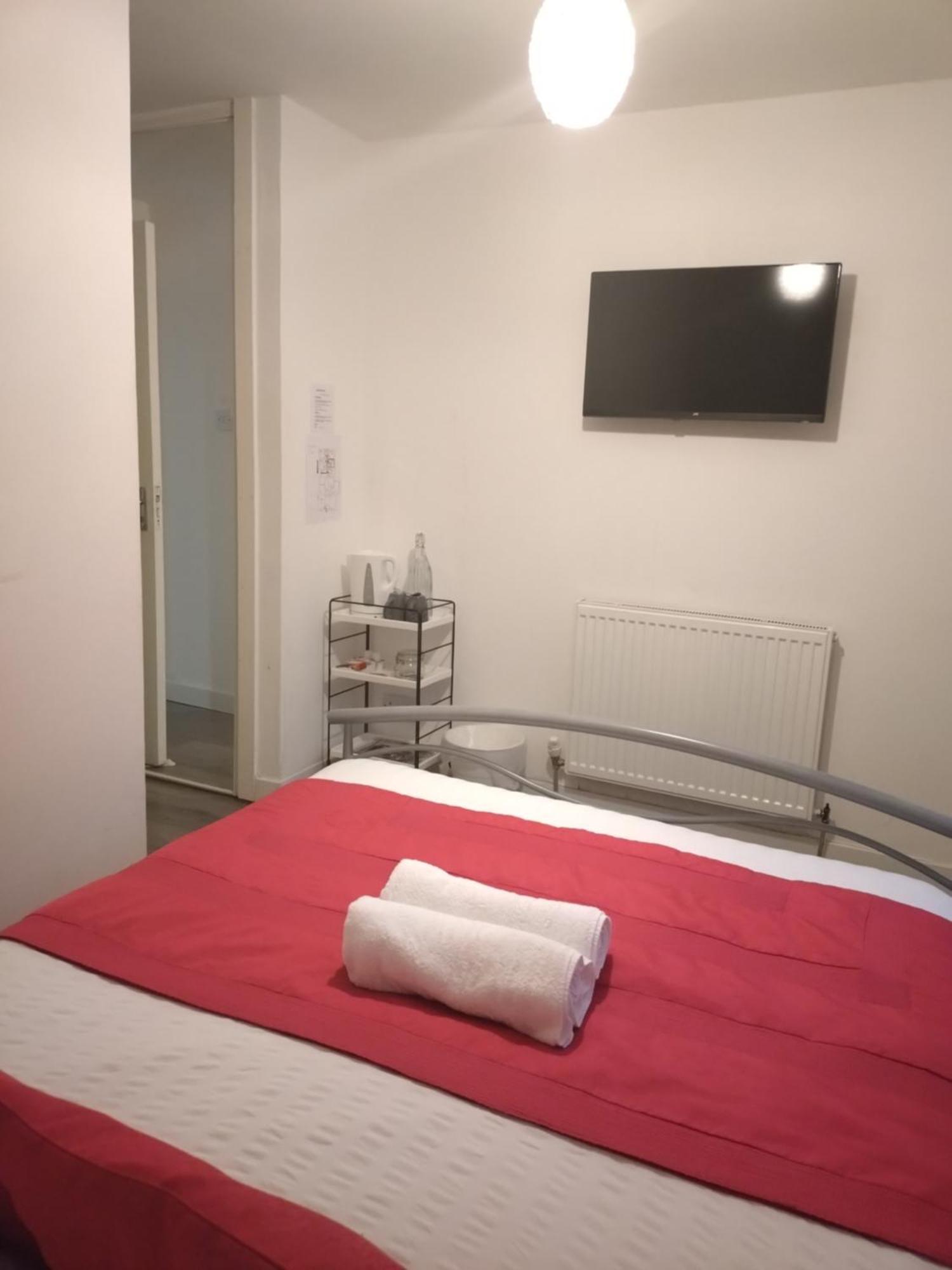 Anchorage Guest House - Also 1 Room Available With Hot Tub,Must Be Booked Separately بالّوتْشْ المظهر الخارجي الصورة